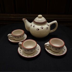 Boyds Bears Mini Cream and Brown Tea Set